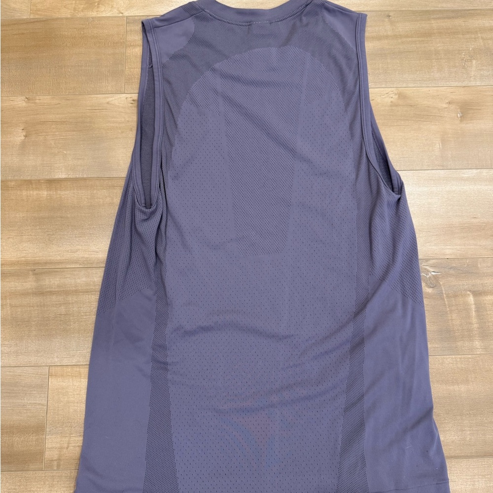 Gymshark Tanktop - Picture 2 of 3